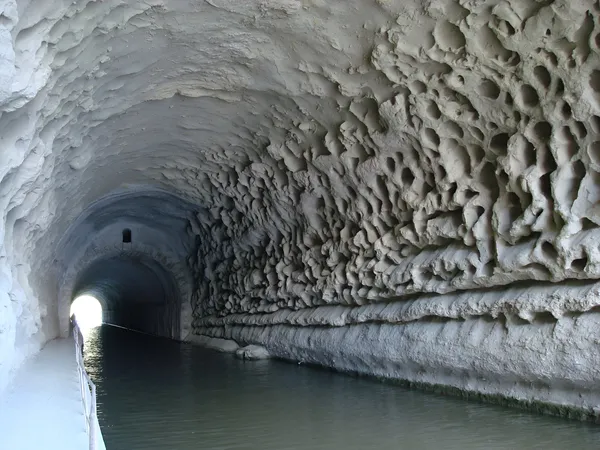 Tunnel